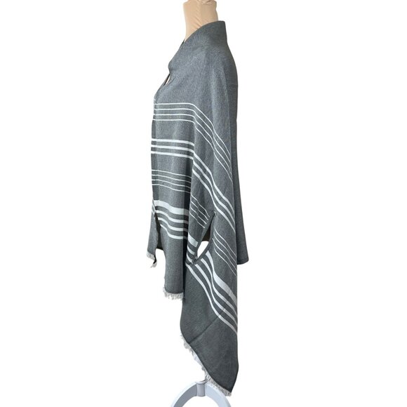 J.Crew Scarf Poncho Grey Cream Blanket Stripe One Size Fringe Wrap - Picture 2 of 7